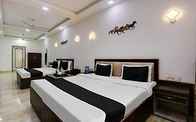Hotel O Tajganj Near Taj Mahal West Gate